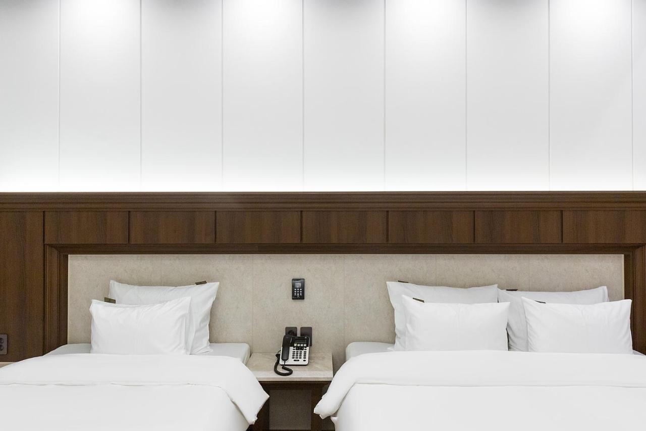 Hotel Demer موكبو المظهر الخارجي الصورة