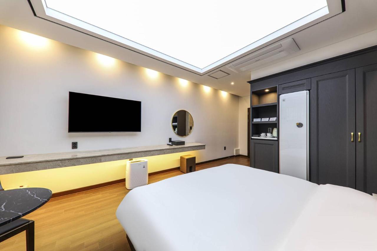 Hotel Demer موكبو المظهر الخارجي الصورة