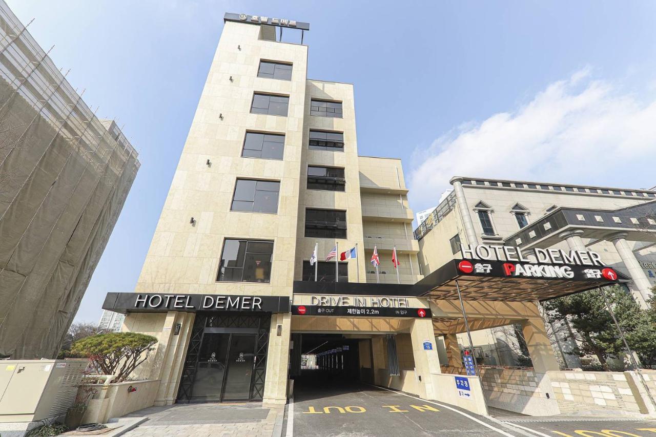 Hotel Demer موكبو المظهر الخارجي الصورة