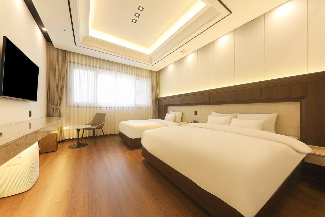 Hotel Demer موكبو المظهر الخارجي الصورة