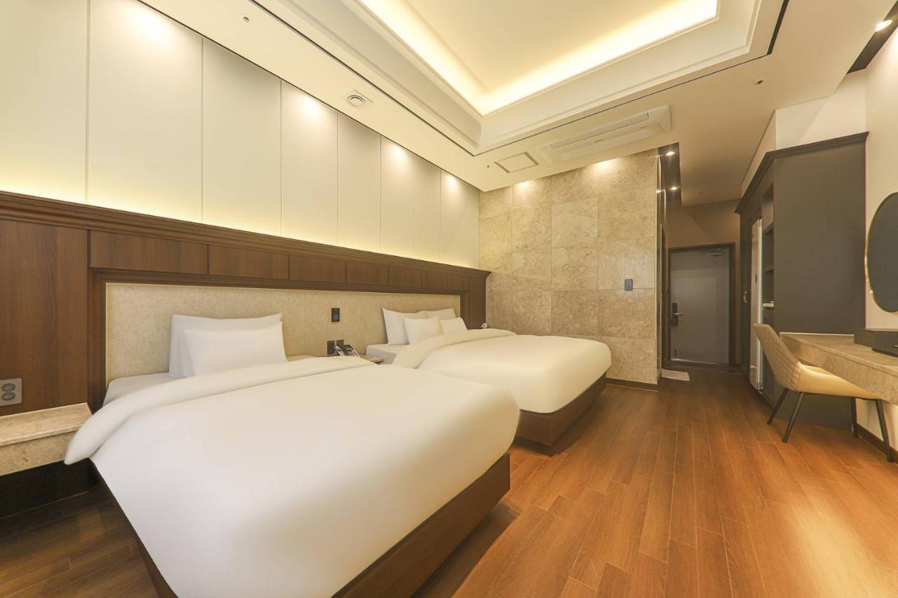 Hotel Demer موكبو المظهر الخارجي الصورة
